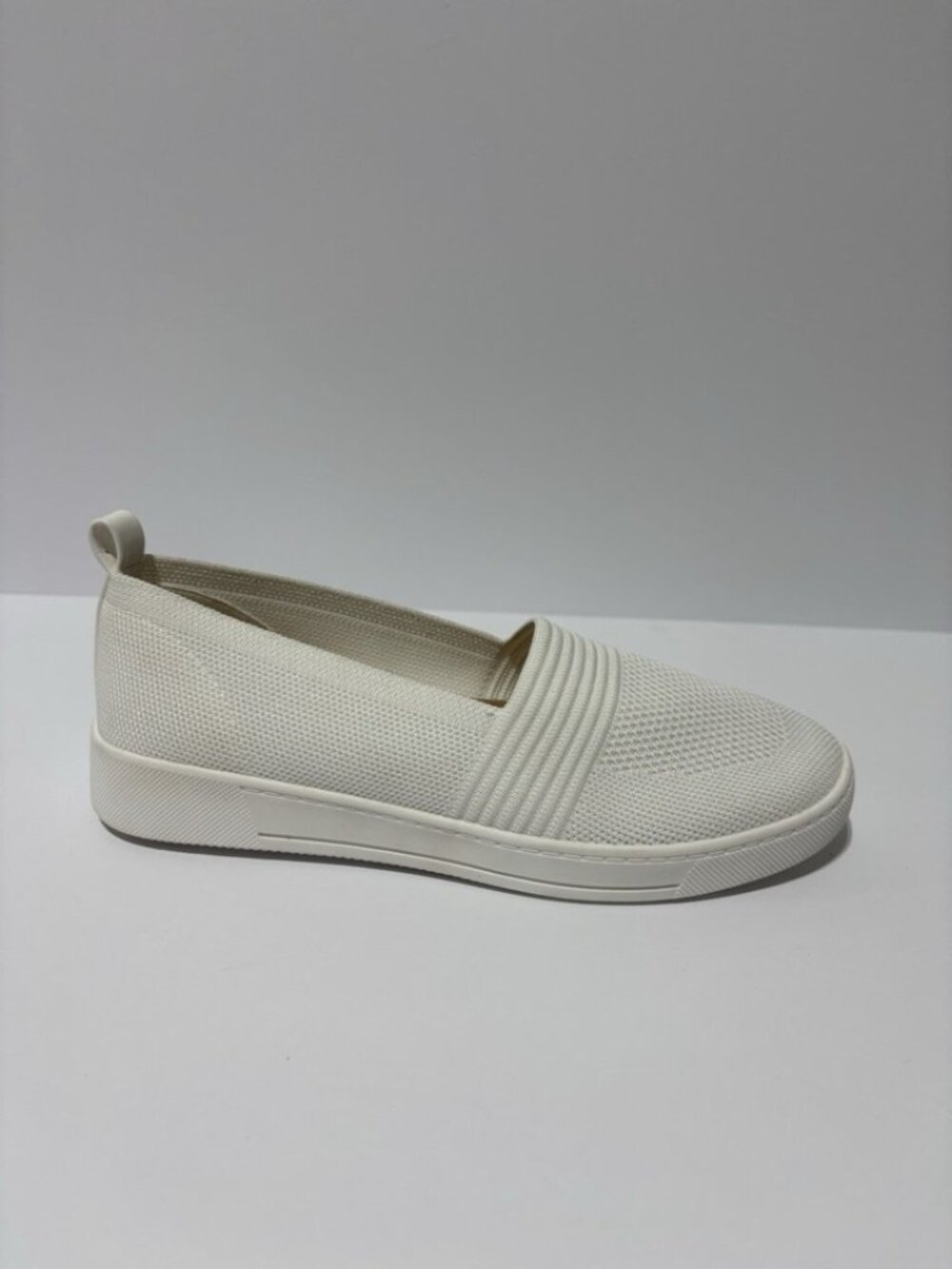 White Mountain Women’s Upright Slip-On Sneakers White, Size 6 M